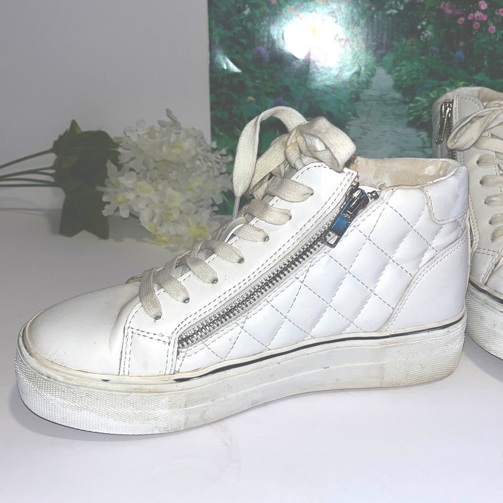 Steve Madden white platform hi top sneakers sz 6M 💋 zippers quilted tennis shoes